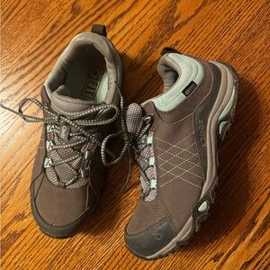 Oboz B Dry Waterproof Hiking Shoes